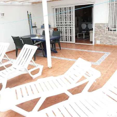 House-bungalow-apartment Costa Adeje 別荘 *